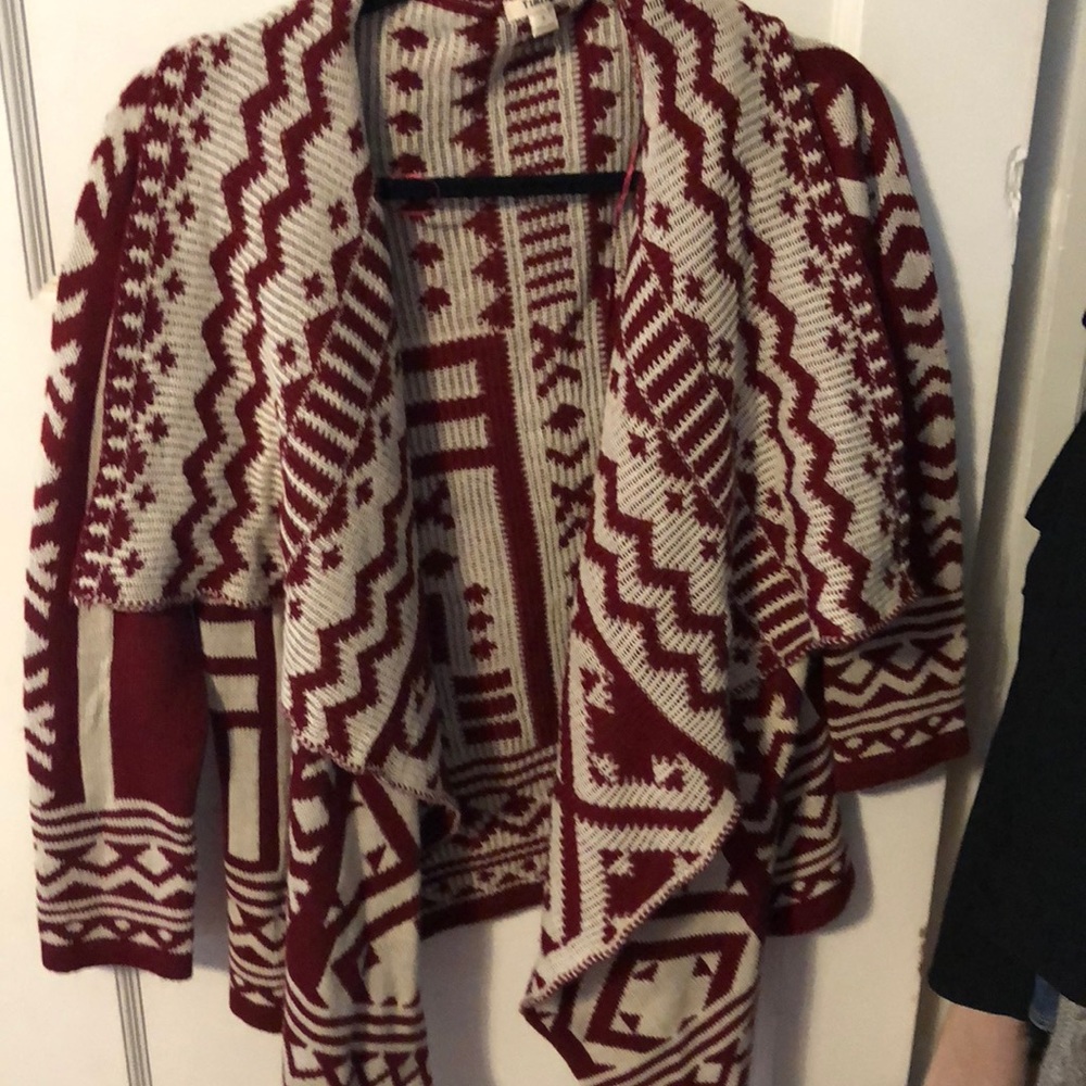 Flowy open geometric cardigan